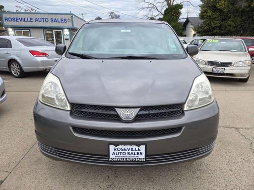 2005 Toyota Sienna LE