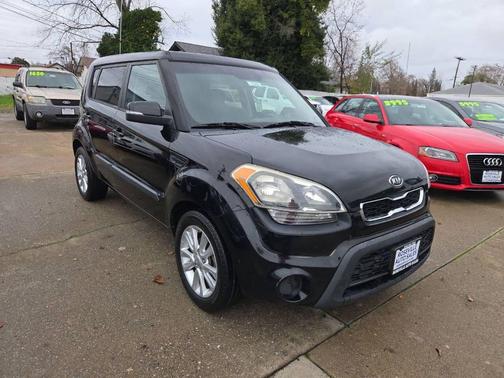 2012 Kia Soul +