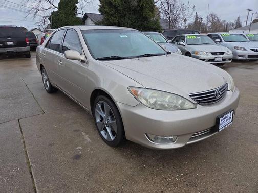 2005 Toyota Camry XLE V6