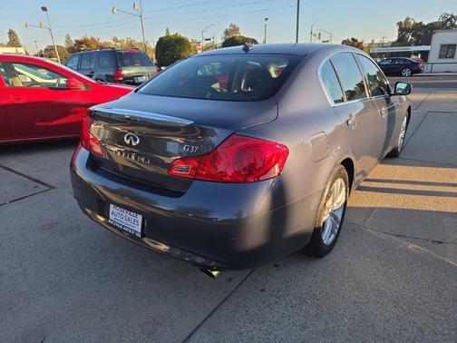 2010 INFINITI G37 Journey