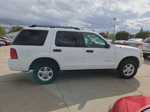 2005 Ford Explorer XLT