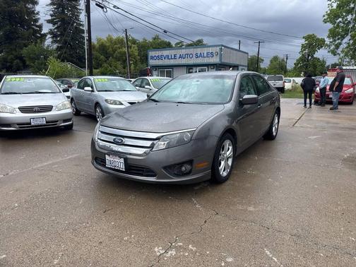Black 2012 Ford Fusion SE