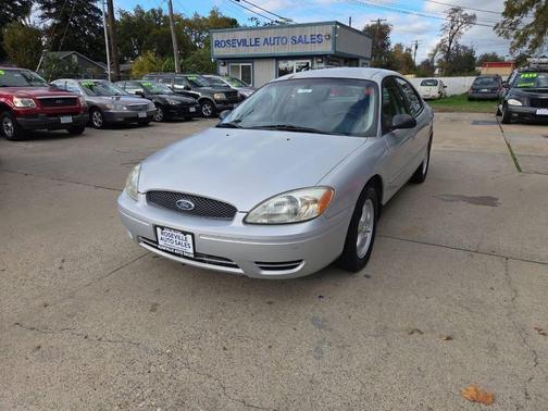 2005 Ford Taurus SE