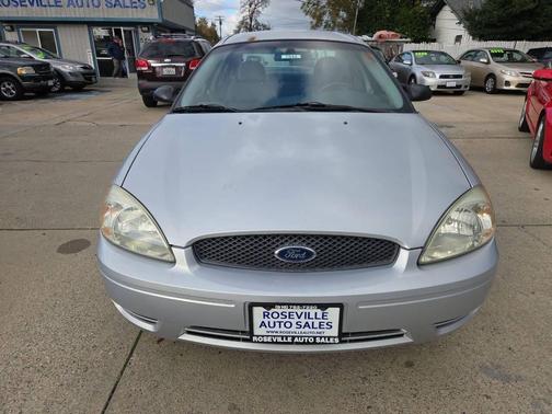 2005 Ford Taurus SE