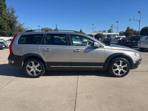 2013 Volvo XC70 T6 Platinum