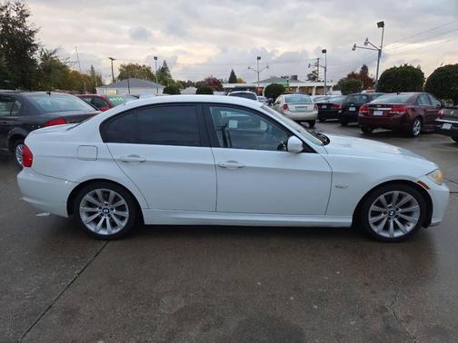 2011 BMW 328 328i 4dr Sedan SULEV