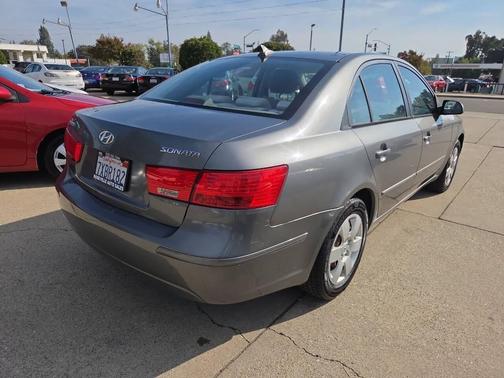 2010 Hyundai SONATA GLS