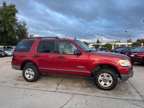 2006 Ford Explorer XLS