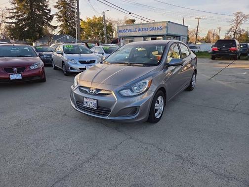 2014 Hyundai Accent SE