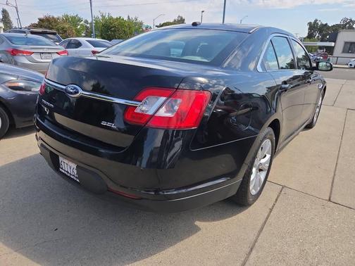 2012 Ford Taurus SEL