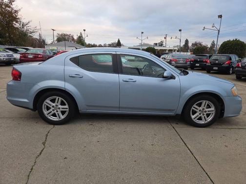 2013 Dodge Avenger SXT