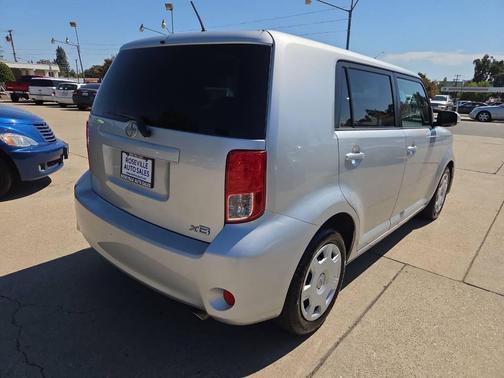 2011 Scion xB Release Series 8.0