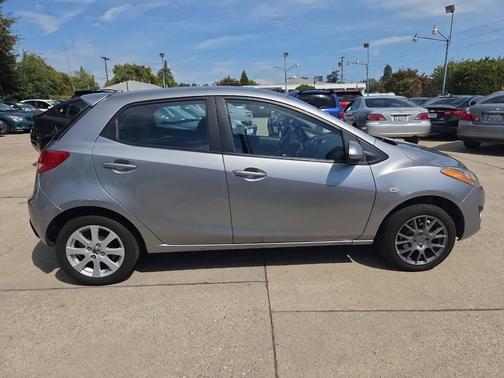 2013 Mazda Mazda2 Touring