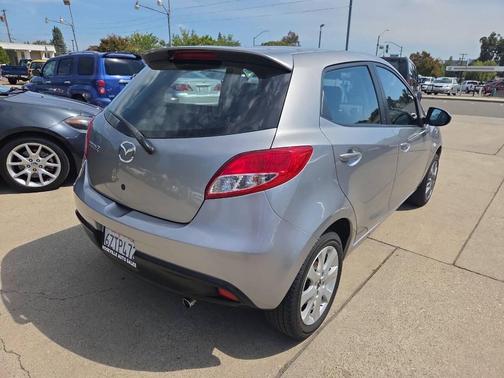 2013 Mazda Mazda2 Touring