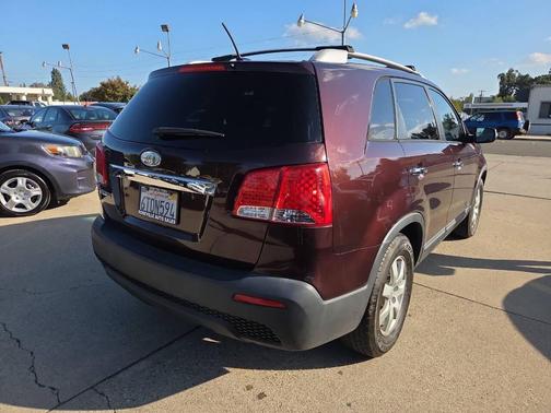 2012 Kia Sorento LX