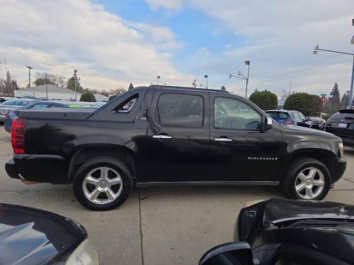 2008 Chevrolet Avalanche 1500 LTZ