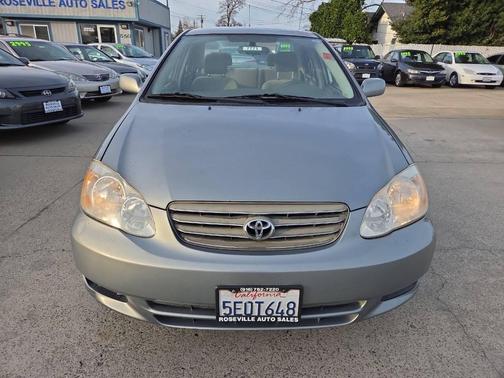 2004 Toyota Corolla LE