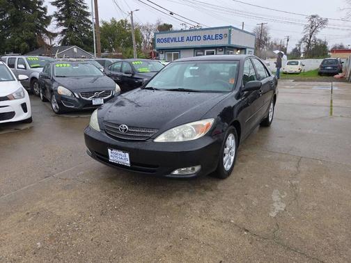 2004 Toyota Camry XLE