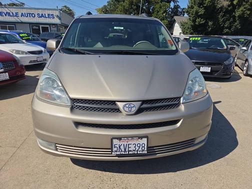 2005 Toyota Sienna XLE