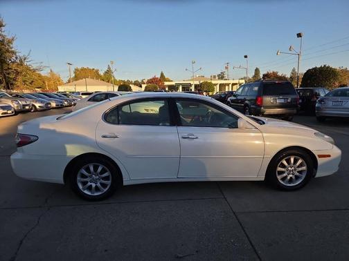 2002 Lexus ES 300 Base