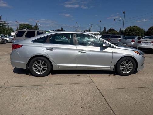 Symphony Silver 2015 Hyundai SONATA SE