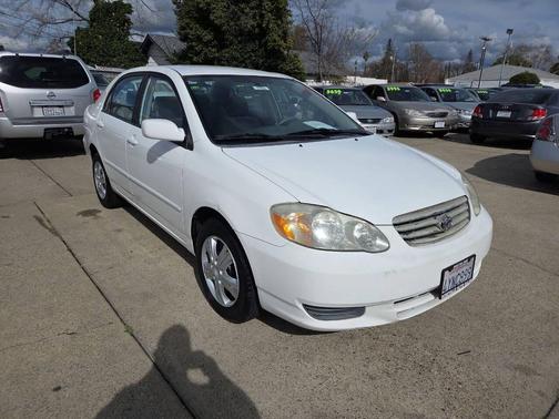 2003 Toyota Corolla LE