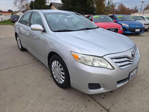 2010 Toyota Camry LE