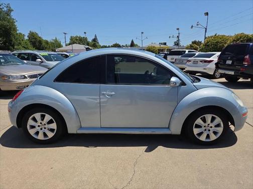 2010 Volkswagen New Beetle 2.5L