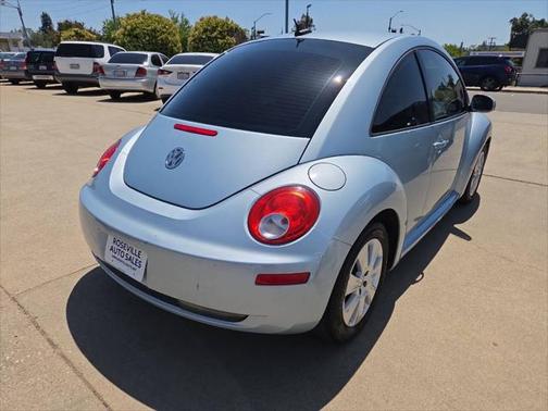 2010 Volkswagen New Beetle 2.5L
