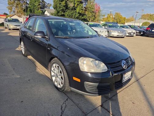 2010 Volkswagen Jetta Wolfsburg Edition
