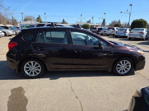 2012 Subaru Impreza 2.0i Premium