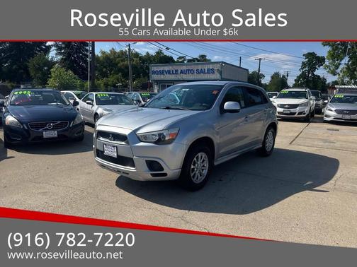 Cool Silver Metallic 2011 Mitsubishi Outlander Sport ES