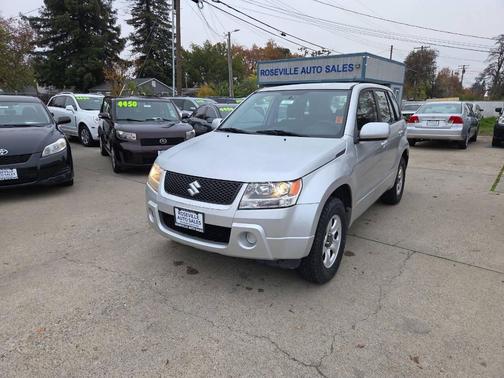 2008 Suzuki Grand Vitara Base 4dr SUV 4WD w/Hard Spare Tire Cover, Cargo Cover (2.7L V6 5A)