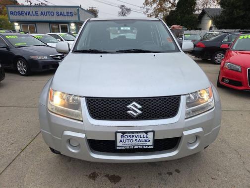 2008 Suzuki Grand Vitara Base 4dr SUV 4WD w/Hard Spare Tire Cover, Cargo Cover (2.7L V6 5A)