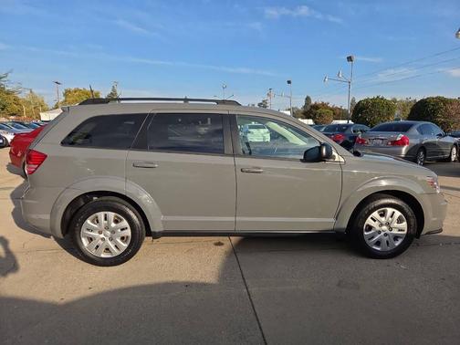 2019 Dodge Journey SE