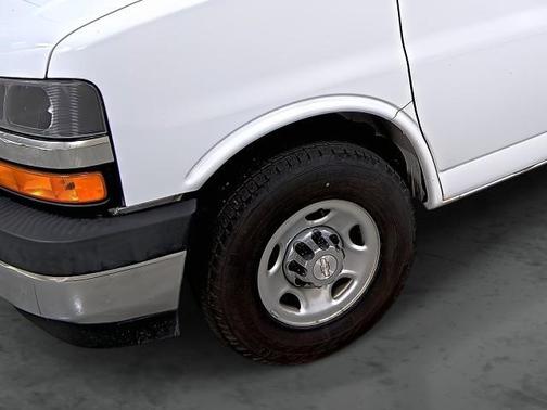 Summit White 2020 Chevrolet Express 2500 Work Van