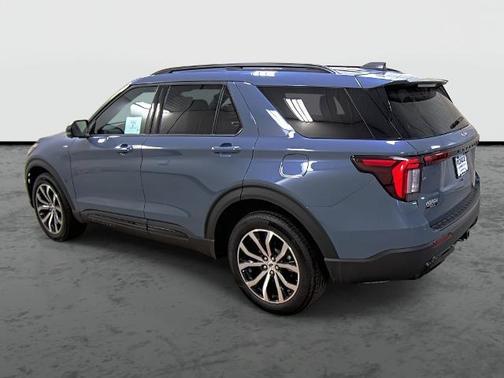Vapor Blue Metallic 2025 Ford Explorer ST-Line