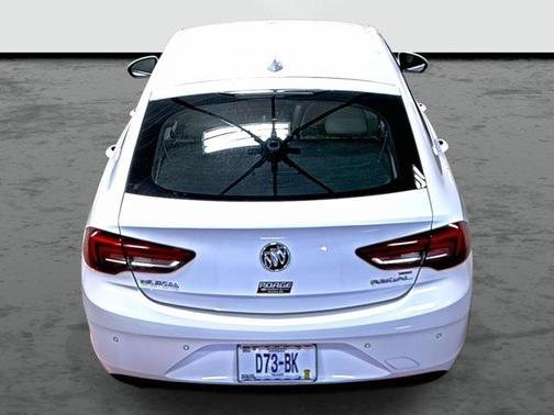 2018 Buick Regal Sportback Essence