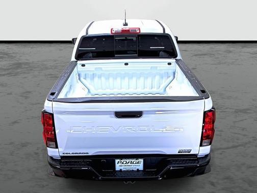Summit White 2026 Chevrolet Colorado WT