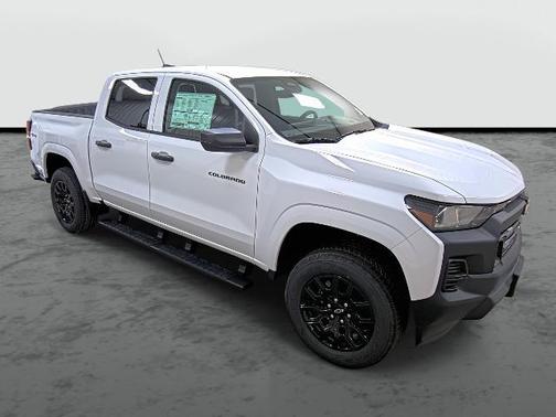 Summit White 2026 Chevrolet Colorado WT