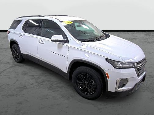 Summit White 2023 Chevrolet Traverse LT Leather