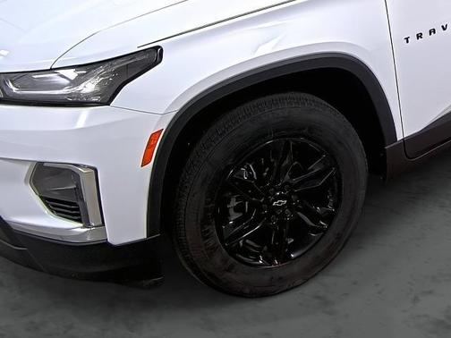 Summit White 2023 Chevrolet Traverse LT Leather