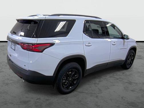 Summit White 2023 Chevrolet Traverse LT Leather