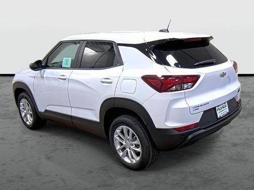 Summit White 2026 Chevrolet Trailblazer LS