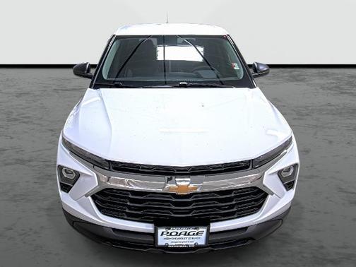 Summit White 2026 Chevrolet Trailblazer LS