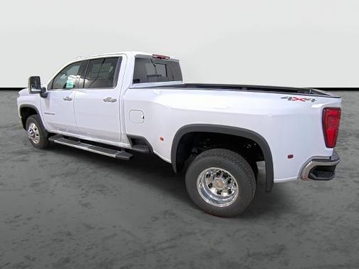 Summit White 2026 Chevrolet Silverado 3500 LTZ