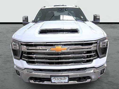 Summit White 2026 Chevrolet Silverado 3500 LTZ