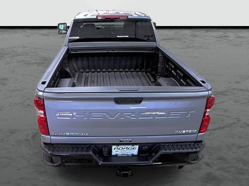 Sterling Gray Metallic 2026 Chevrolet Silverado 2500 Custom