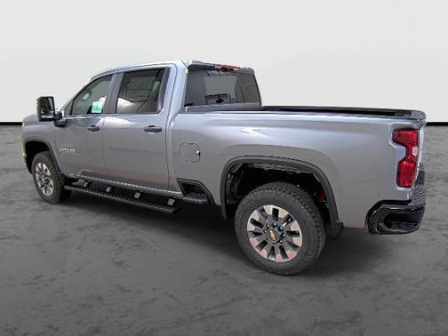 Sterling Gray Metallic 2026 Chevrolet Silverado 2500 Custom