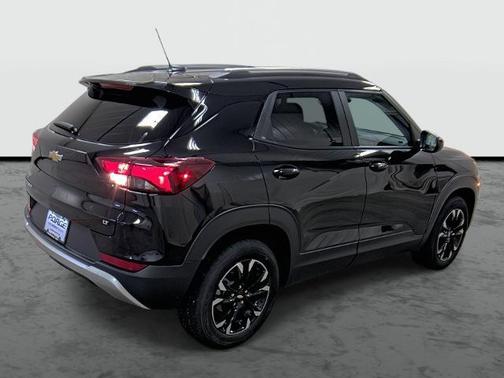 Mosaic Black Metallic 2023 Chevrolet Trailblazer LT